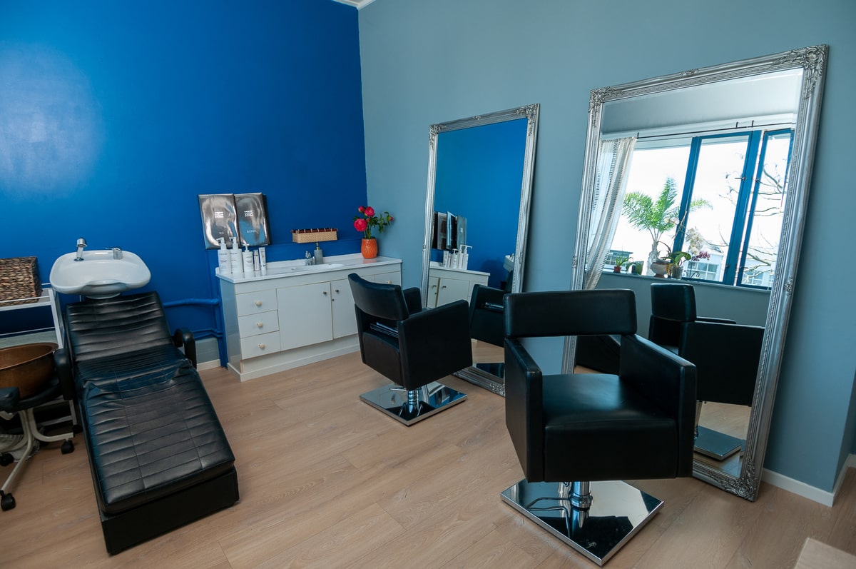 Hairdressing_room_Escape_Spa_Beauty_Clinic-min